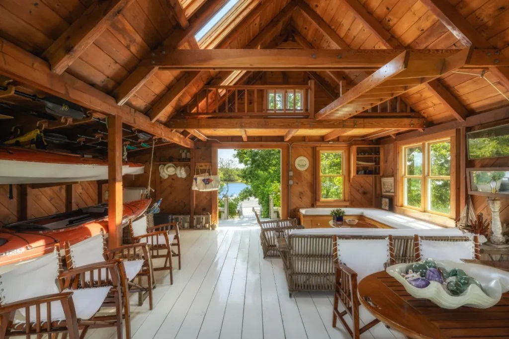 Khu nghỉ dưỡng gia đình cựu Tổng thống Obama thuê tại Martha's Vineyard được rao bán với giá 39 triệu USD- Ảnh 11.