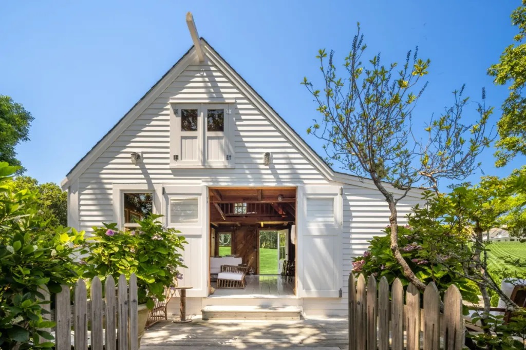 Khu nghỉ dưỡng gia đình cựu Tổng thống Obama thuê tại Martha's Vineyard được rao bán với giá 39 triệu USD- Ảnh 10.