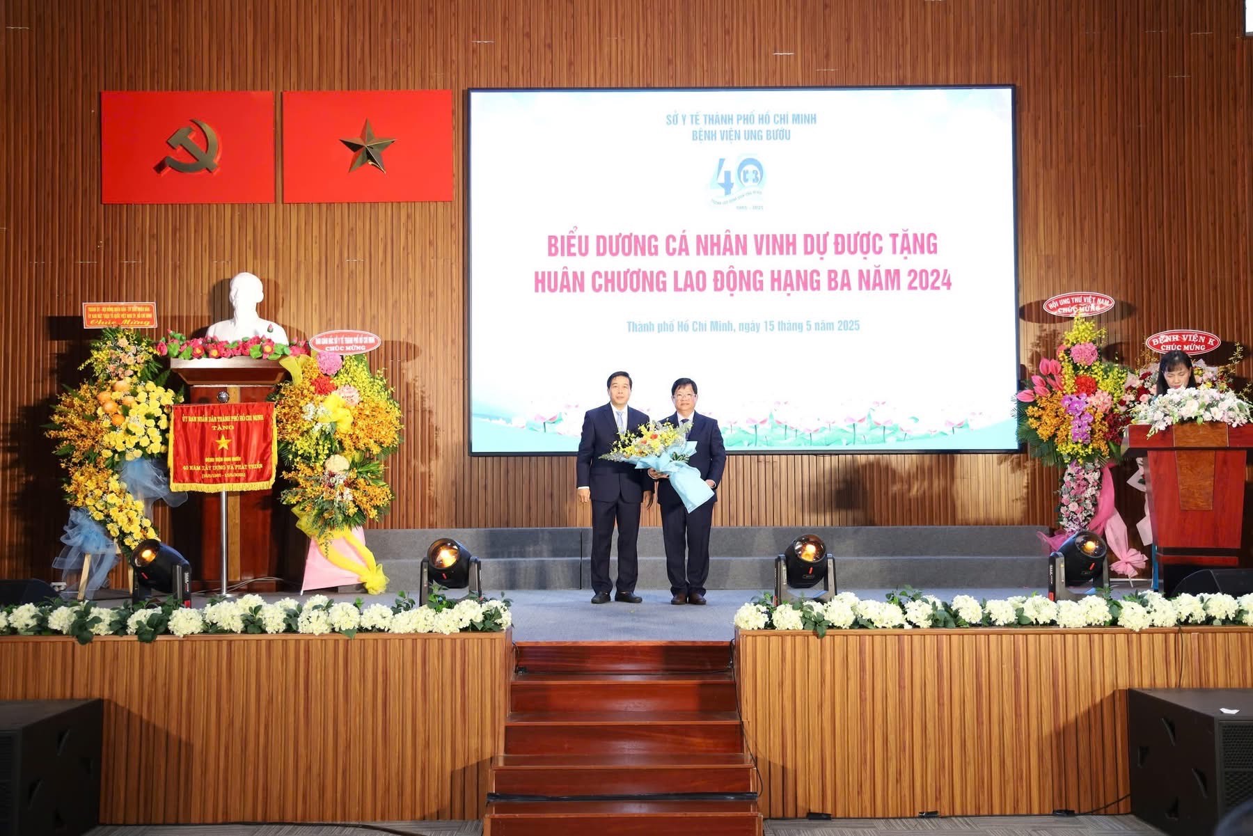 Bệnh viện Ung Bướu Thành phố Hồ Chí Minh kỷ niệm 40 năm thành lập: Hành trình y đức, chuyên sâu và đổi mới vì người bệnh- Ảnh 6. Bệnh viện Ung Bướu Thành phố Hồ Chí Minh kỷ niệm 40 năm thành lập: Hành trình y đức, chuyên sâu và đổi mới vì người bệnh- Ảnh 6.
