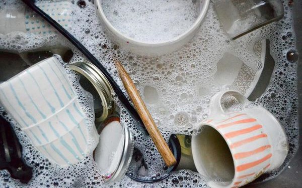 4 thói quen rửa bát tiềm ẩn nguy cơ ung thư, cái cuối cùng người Việt rất hay làm