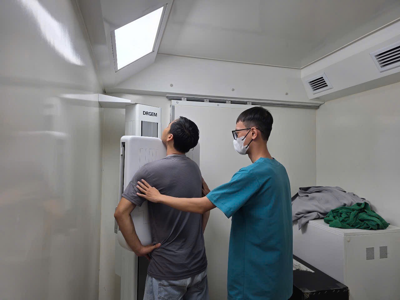 Bệnh viện Lê Văn Thịnh hỗ trợ khám sức khỏe và tư vấn phòng dịch tại Trung tâm Điều dưỡng Tâm thần Tân Định- Ảnh 5.