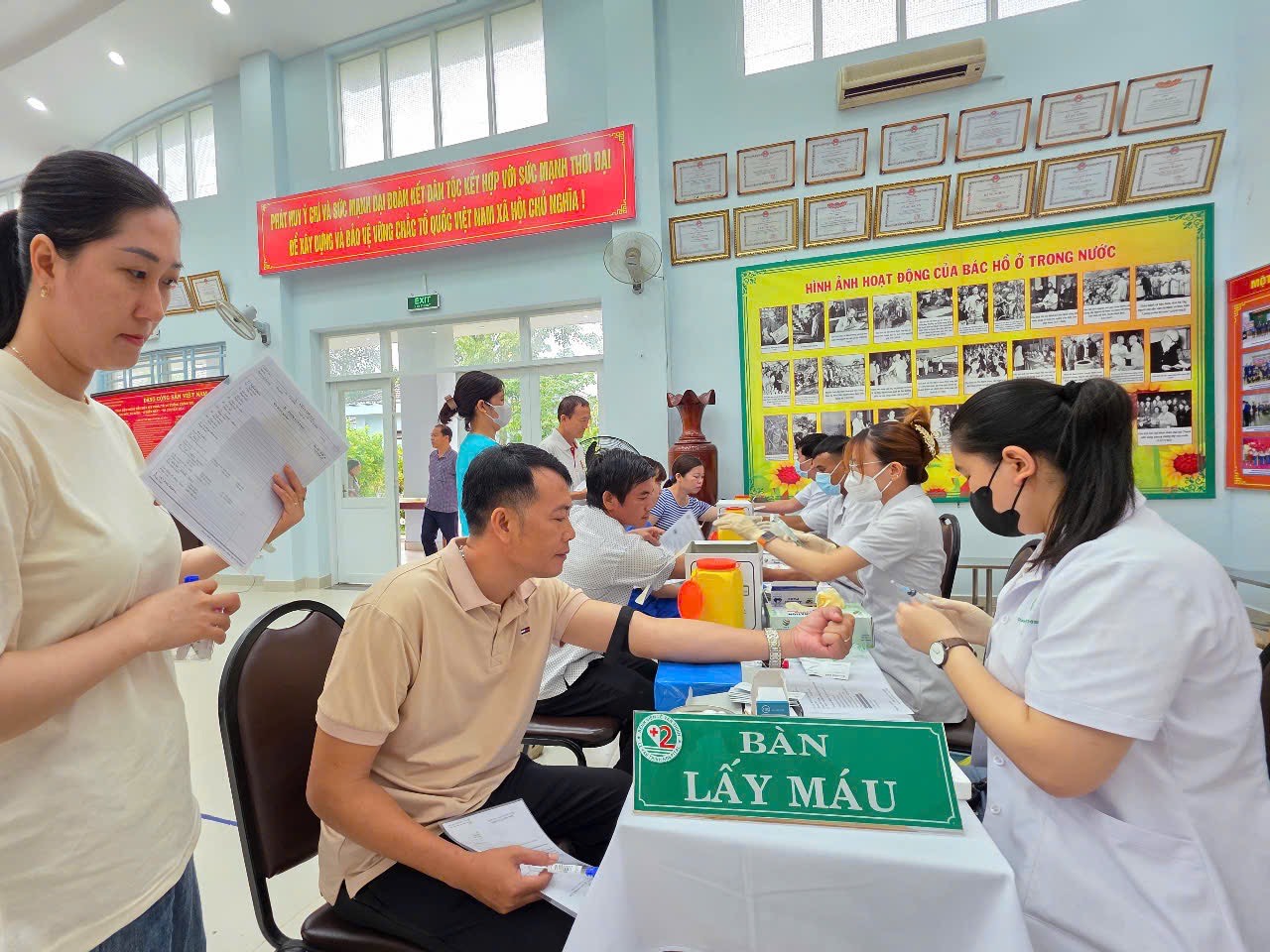 Bệnh viện Lê Văn Thịnh hỗ trợ khám sức khỏe và tư vấn phòng dịch tại Trung tâm Điều dưỡng Tâm thần Tân Định- Ảnh 7.