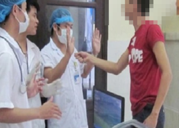 Hãy để bác sỹ cứu người, đừng bắt họ tự vệ