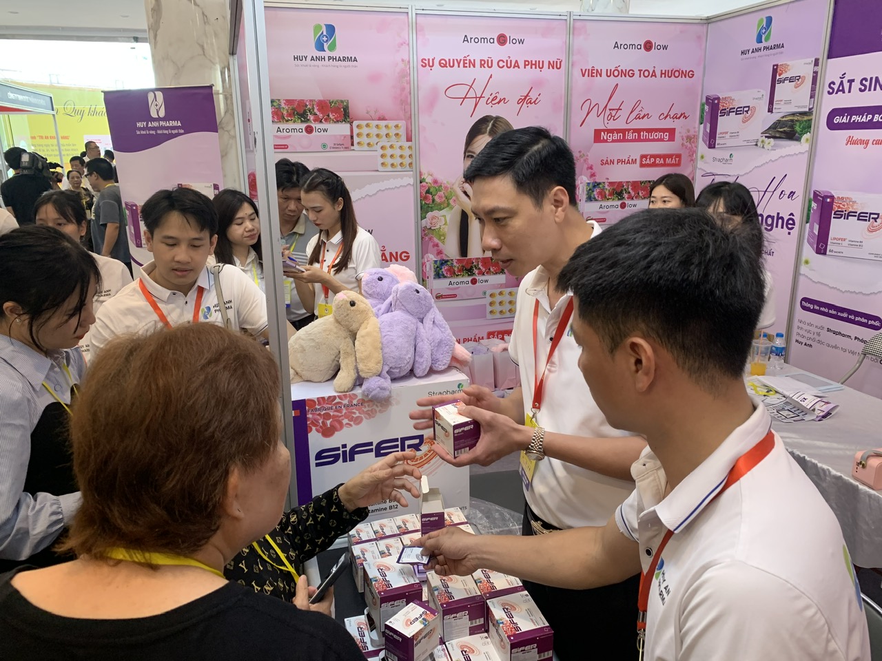 Khai mạc Triển lãm Quốc tế chuyên ngành Y dược Việt Nam lần thứ 32 tại Hà Nội- Ảnh 3.