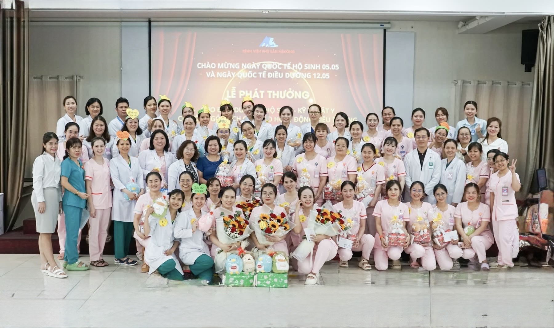 Sôi động Hội thi “Rung chuông vàng” tại Bệnh viện Phụ sản MêKông: Tri ân những người chăm sóc thầm lặng- Ảnh 5. Sôi động Hội thi “Rung chuông vàng” tại Bệnh viện Phụ sản MêKông: Tri ân những người chăm sóc thầm lặng- Ảnh 5.