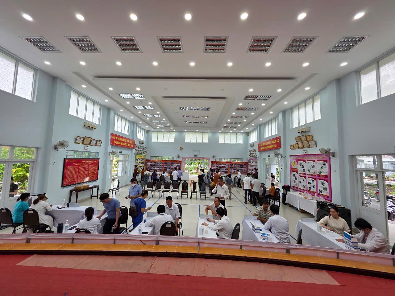 Bệnh viện Lê Văn Thịnh hỗ trợ khám sức khỏe và tư vấn phòng dịch tại Trung tâm Điều dưỡng Tâm thần Tân Định- Ảnh 1.