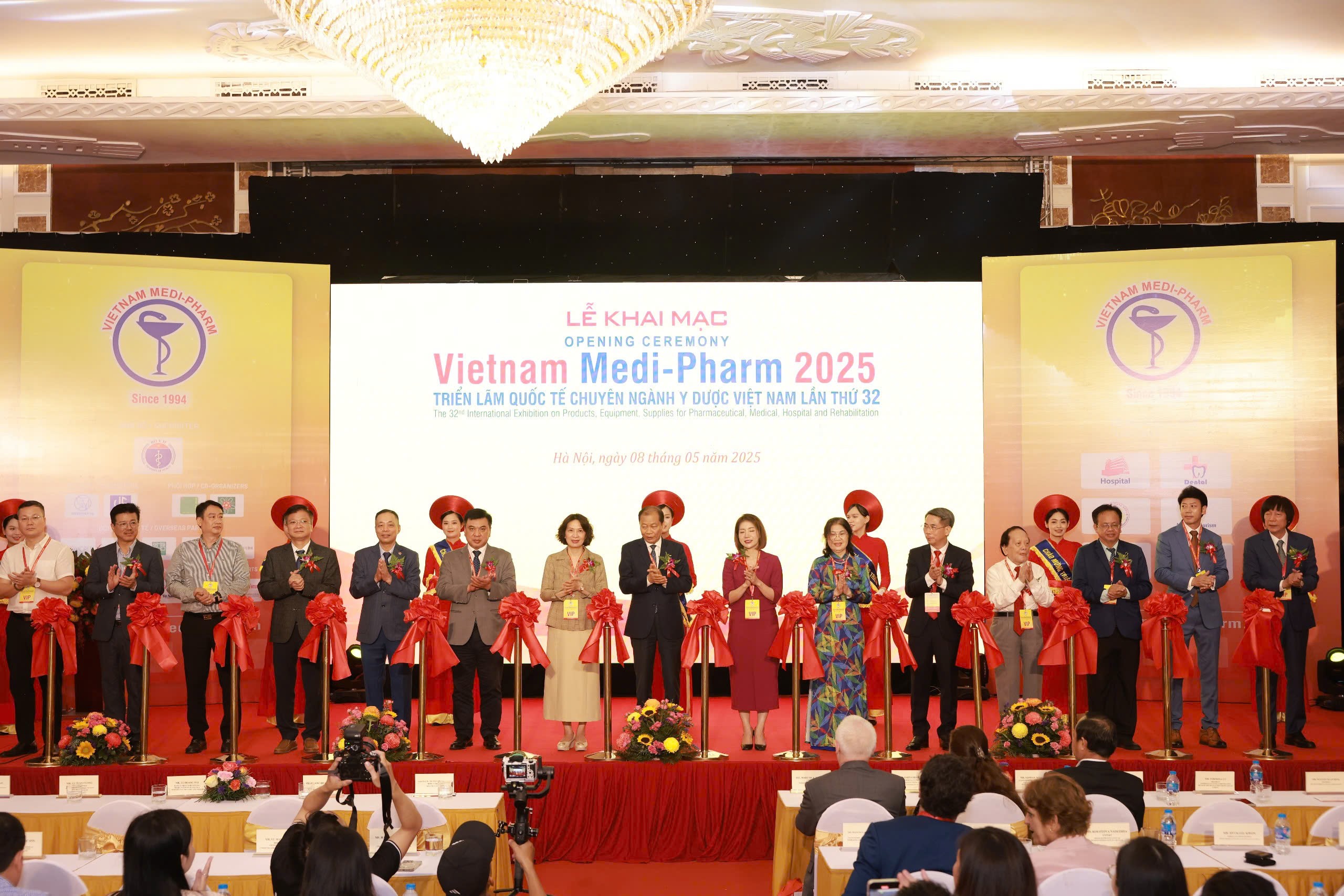 Khai mạc Triển lãm Quốc tế chuyên ngành Y dược Việt Nam lần thứ 32 tại Hà Nội- Ảnh 1.
