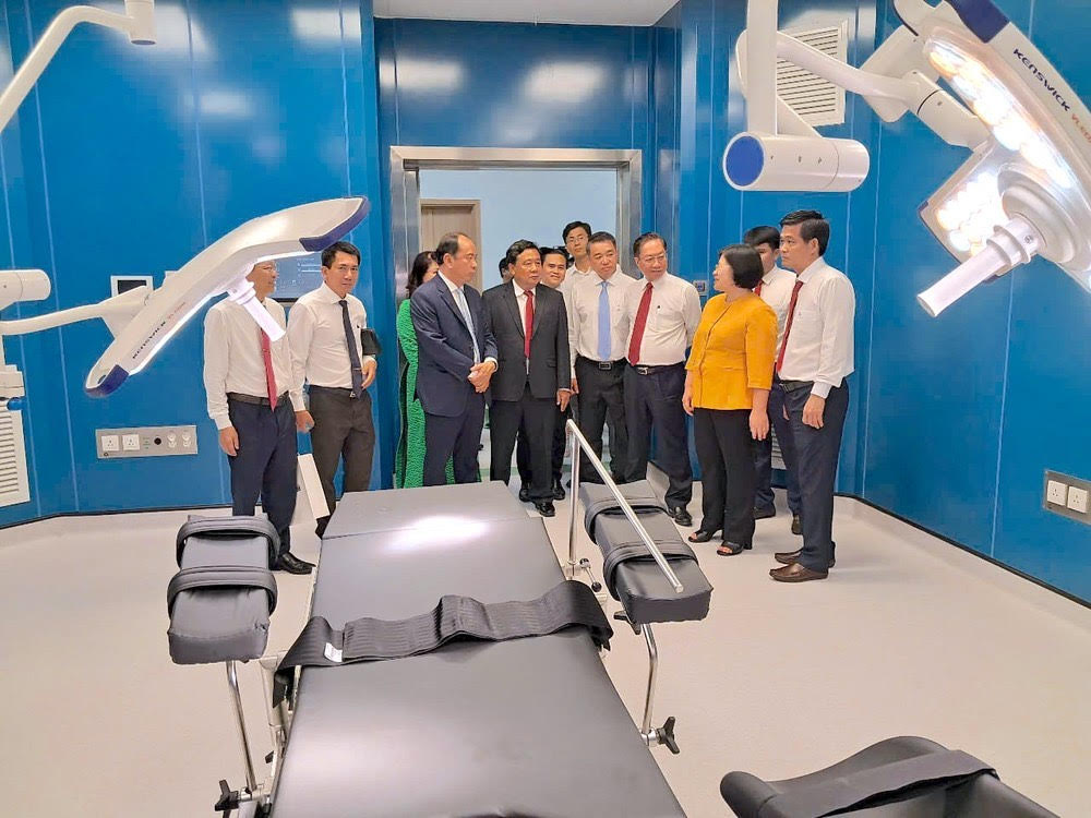 Công trình trọng điểm 50 năm thống nhất: Bệnh viện ĐKKV Thủ Đức chính thức đi vào hoạt động- Ảnh 3. Công trình trọng điểm 50 năm thống nhất: Bệnh viện ĐKKV Thủ Đức chính thức đi vào hoạt động- Ảnh 3.