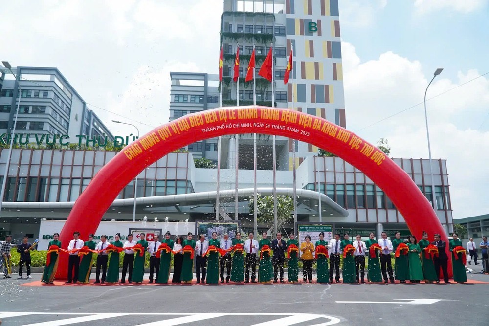 Công trình trọng điểm 50 năm thống nhất: Bệnh viện ĐKKV Thủ Đức chính thức đi vào hoạt động- Ảnh 6. Công trình trọng điểm 50 năm thống nhất: Bệnh viện ĐKKV Thủ Đức chính thức đi vào hoạt động- Ảnh 6.
