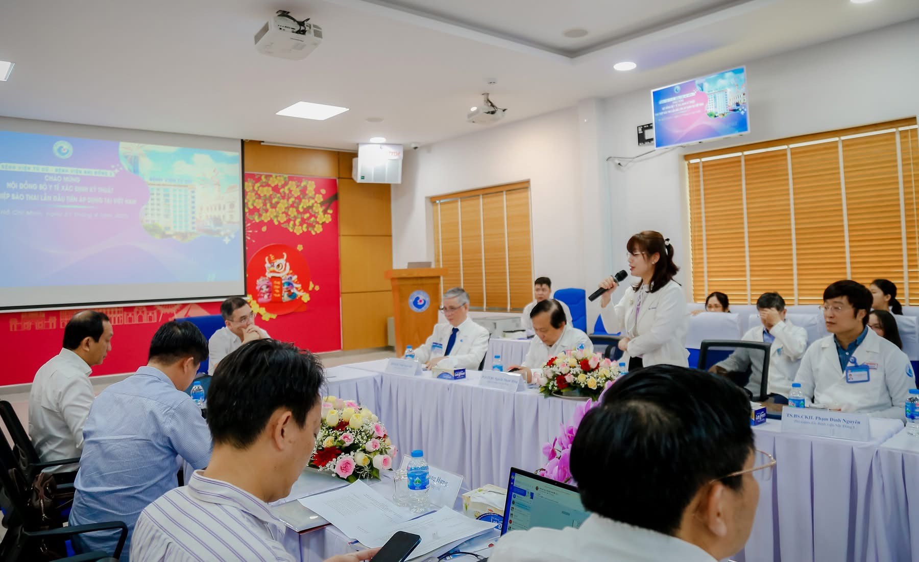 Bệnh viện Từ Dũ vinh dự đón Hội đồng Bộ Y tế đến xác định kỹ thuật can thiệp bào thai đầu tiên tại Việt Nam- Ảnh 3. Bệnh viện Từ Dũ vinh dự đón Hội đồng Bộ Y tế đến xác định kỹ thuật can thiệp bào thai đầu tiên tại Việt Nam- Ảnh 3.