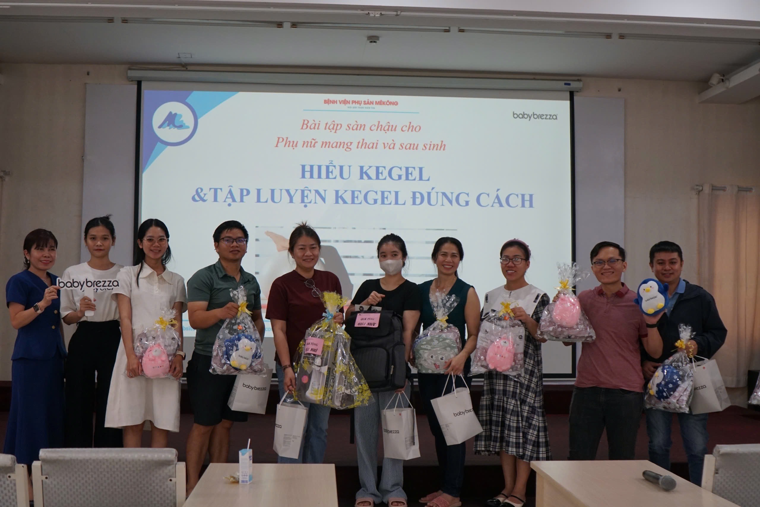 Lớp Tiền Sản tại MêKông: Hướng Dẫn Tập Cơ Sàn Chậu và Phòng Ngừa Trầm Cảm Sau Sinh- Ảnh 6. Lớp Tiền Sản tại MêKông: Hướng Dẫn Tập Cơ Sàn Chậu và Phòng Ngừa Trầm Cảm Sau Sinh- Ảnh 6.