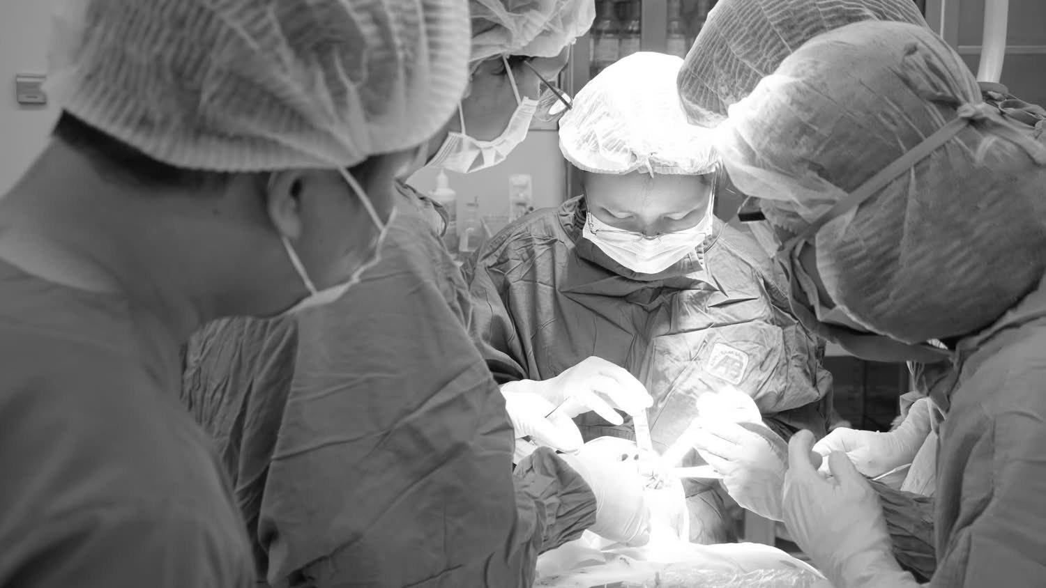 Thành công đột phá: Bệnh viện An Bình khôi phục chức năng hàm mặt cho hai bệnh nhân- Ảnh 3. Thành công đột phá: Bệnh viện An Bình khôi phục chức năng hàm mặt cho hai bệnh nhân- Ảnh 3.
