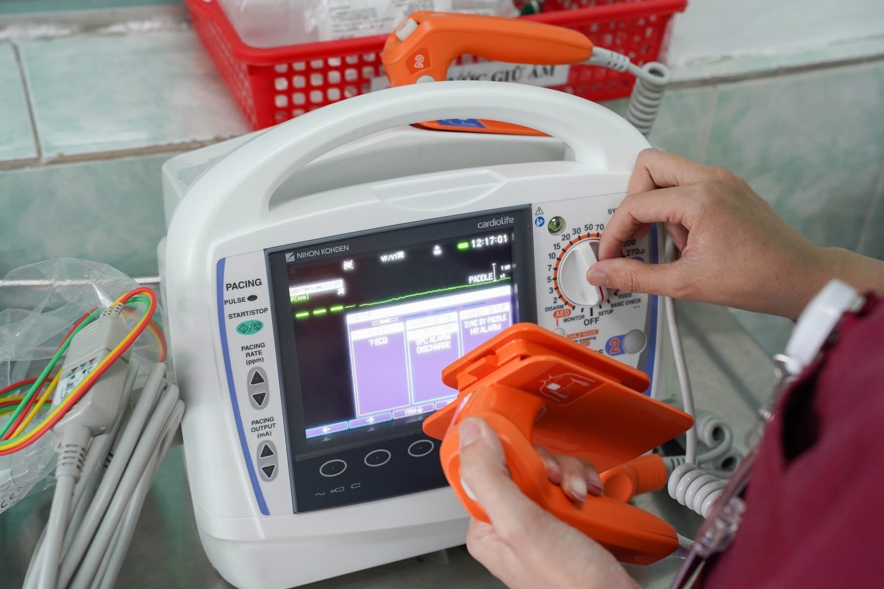 TS BSCK2 Nguyễn Tri Thức Dẫn Dắt Chuẩn Bị Y Tế Toàn Diện Cho Đại Lễ 50 Năm Thống Nhất- Ảnh 7. TS BSCK2 Nguyễn Tri Thức Dẫn Dắt Chuẩn Bị Y Tế Toàn Diện Cho Đại Lễ 50 Năm Thống Nhất- Ảnh 7.