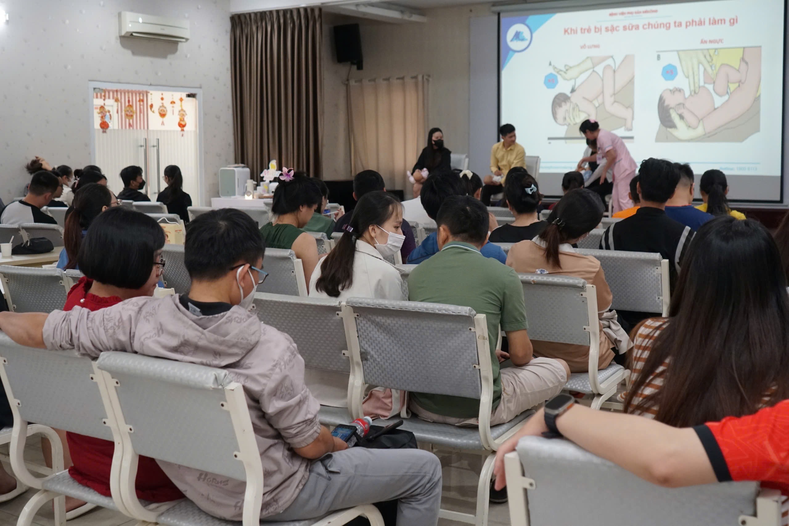 Làm mẹ - Hành trình tuyệt vời, nhưng không thiếu những lo lắng- Ảnh 2. Làm mẹ - Hành trình tuyệt vời, nhưng không thiếu những lo lắng- Ảnh 2.