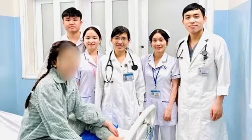 Bệnh nhân trước khi xuất viện. Bệnh nhân trước khi xuất viện.