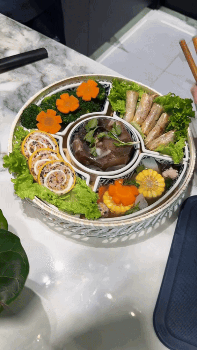 Nàng hậu vướng nghi vấn sắp làm dâu hào môn gây bất ngờ vì sử dụng món đồ chỉ vài trăm nghìn này trong căn hộ tiền tỷ- Ảnh 2. Nàng hậu vướng nghi vấn sắp làm dâu hào môn gây bất ngờ vì sử dụng món đồ chỉ vài trăm nghìn này trong căn hộ tiền tỷ- Ảnh 2.