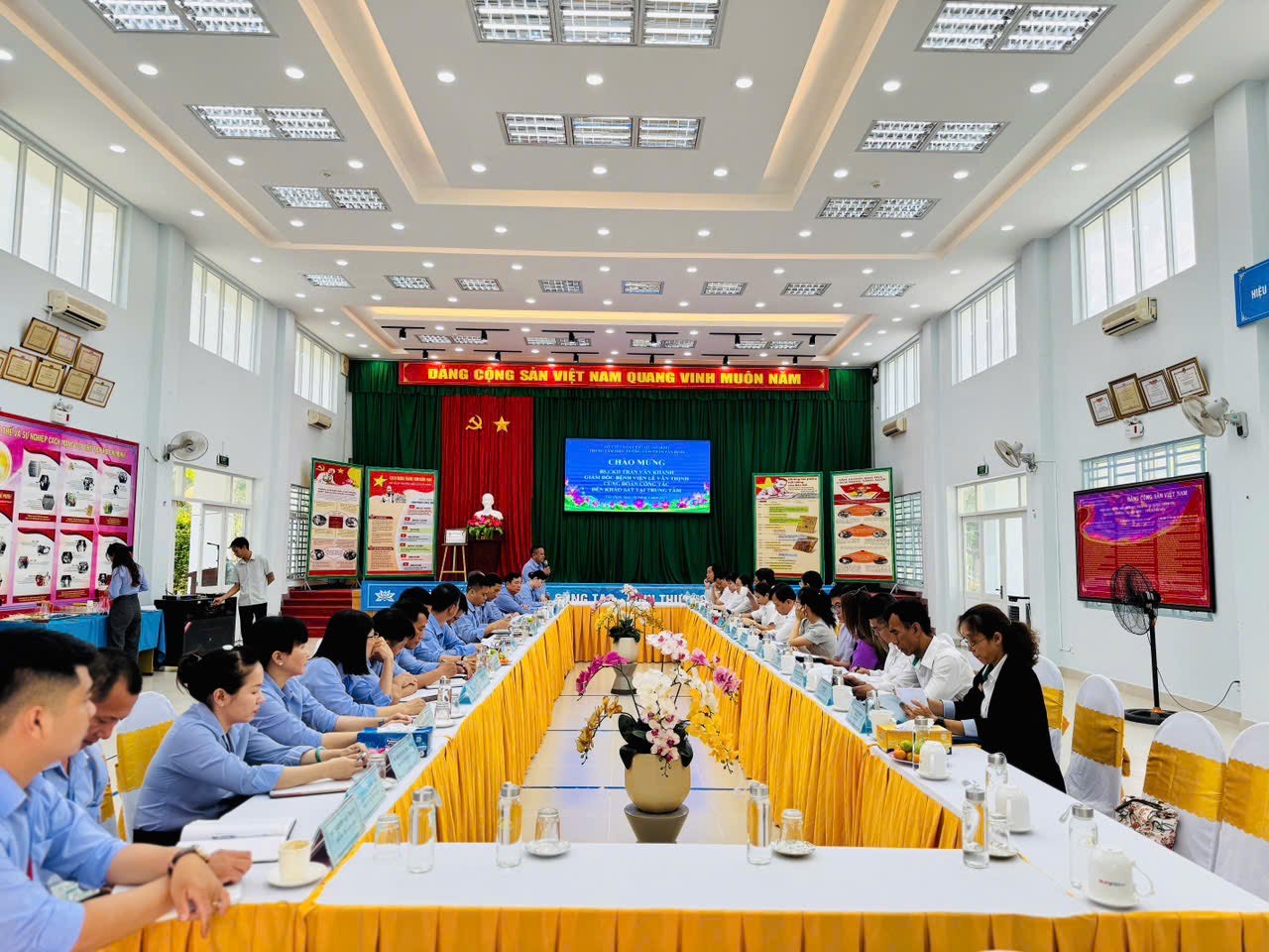 Tiên Phong Chăm Sóc Tâm Thần: Hợp Tác Đột Phá Giữa Bệnh Viện Lê Văn Thịnh và Trung Tâm Điều Dưỡng Tâm Thần Tân Định- Ảnh 1. Tiên Phong Chăm Sóc Tâm Thần: Hợp Tác Đột Phá Giữa Bệnh Viện Lê Văn Thịnh và Trung Tâm Điều Dưỡng Tâm Thần Tân Định- Ảnh 1.