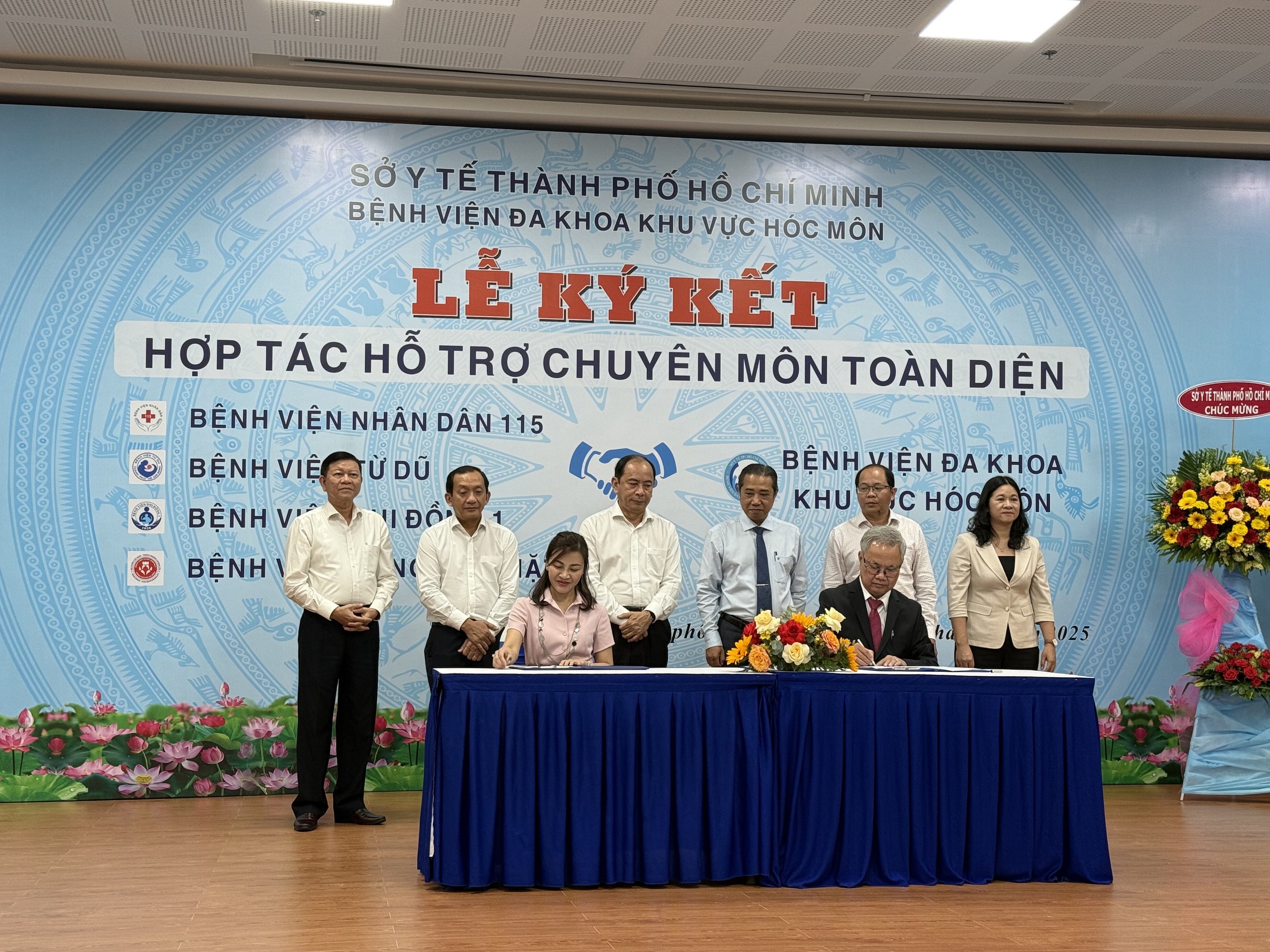 Lễ ký kết hợp tác toàn diện giữa bốn bệnh viện đầu ngành và  bệnh viện Đa khoa khu vực Hóc Môn: Bước tiến mới trong phát triển y tế tuyến cơ sở- Ảnh 5.