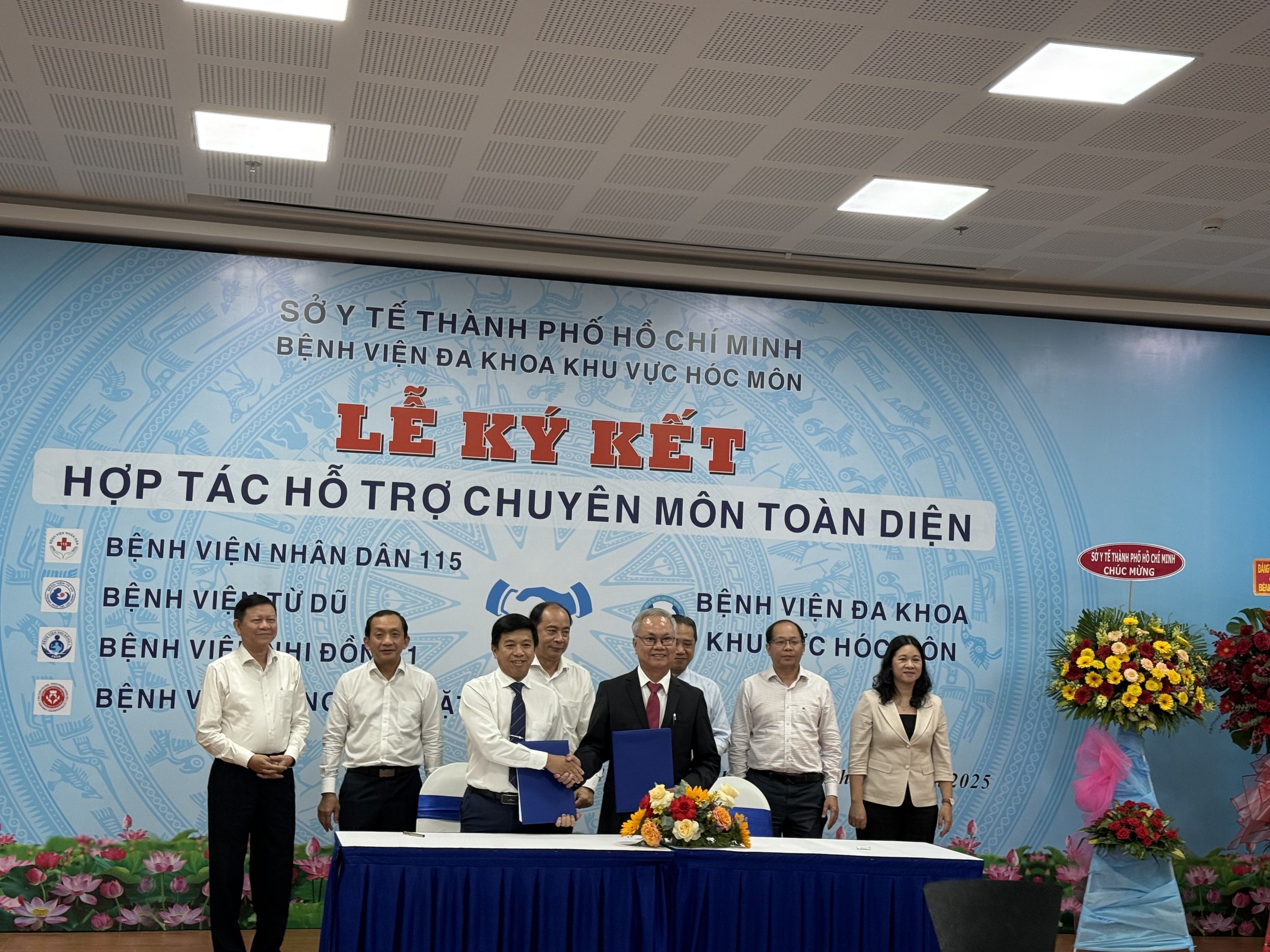Lễ ký kết hợp tác toàn diện giữa bốn bệnh viện đầu ngành và  bệnh viện Đa khoa khu vực Hóc Môn: Bước tiến mới trong phát triển y tế tuyến cơ sở- Ảnh 6.