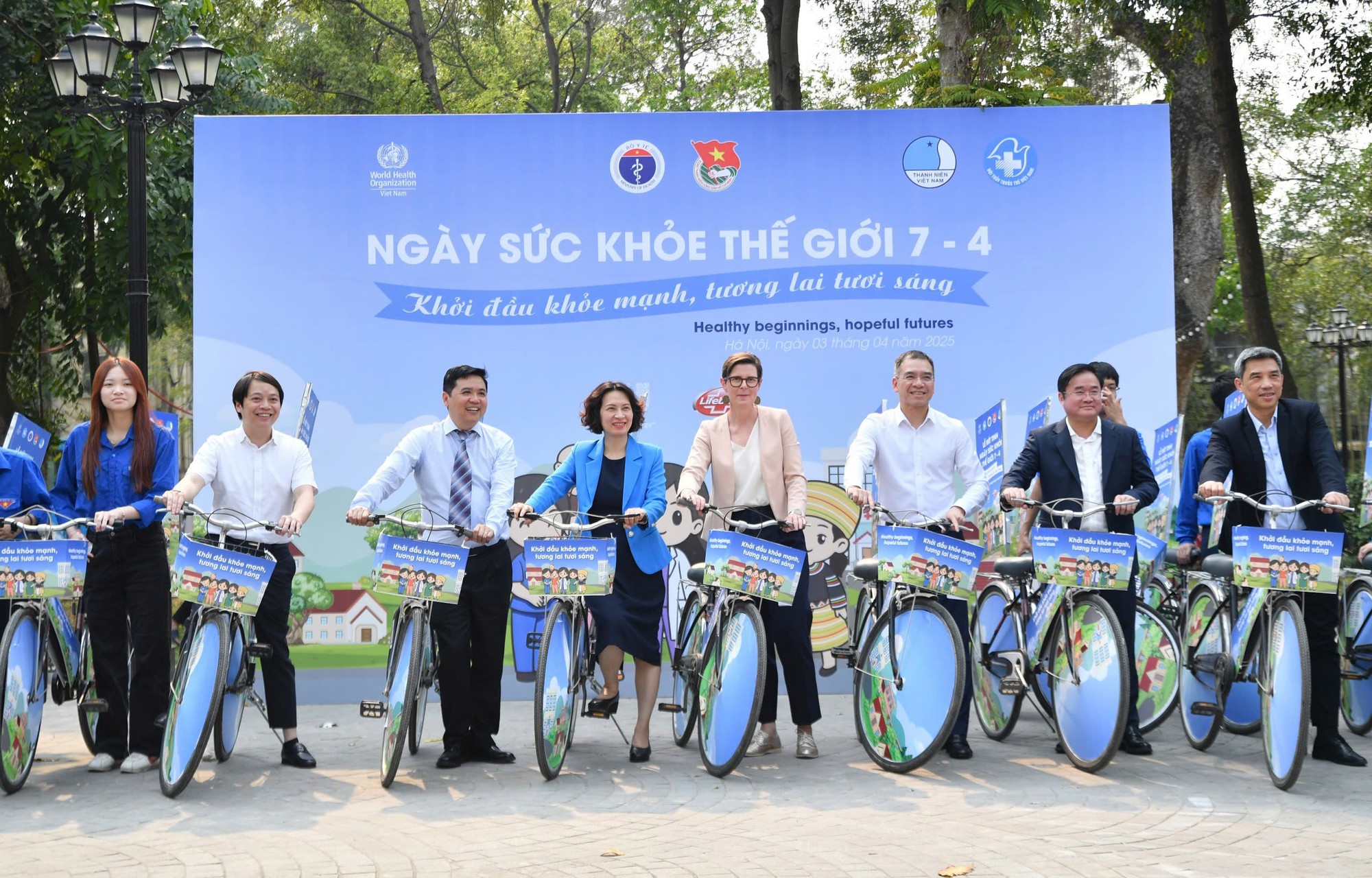 Khởi đầu khỏe mạnh, tương lai tươi sáng- Ảnh 2. Khởi đầu khỏe mạnh, tương lai tươi sáng- Ảnh 2.