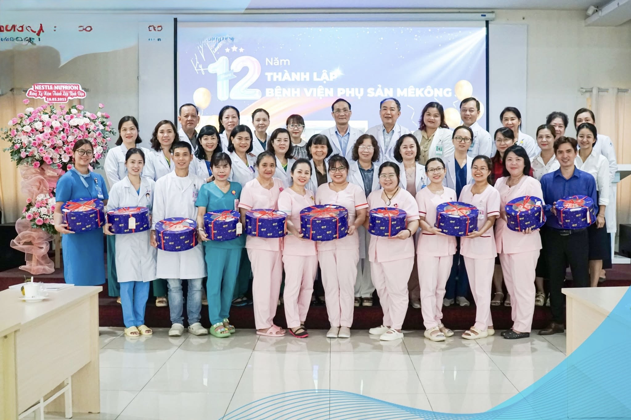 12 Năm Yêu Thương và Niềm Tin: Hành Trình Gắn Kết Mẹ và Bé tại Bệnh Viện Phụ Sản MêKông
- Ảnh 3. 12 Năm Yêu Thương và Niềm Tin: Hành Trình Gắn Kết Mẹ và Bé tại Bệnh Viện Phụ Sản MêKông
- Ảnh 3.