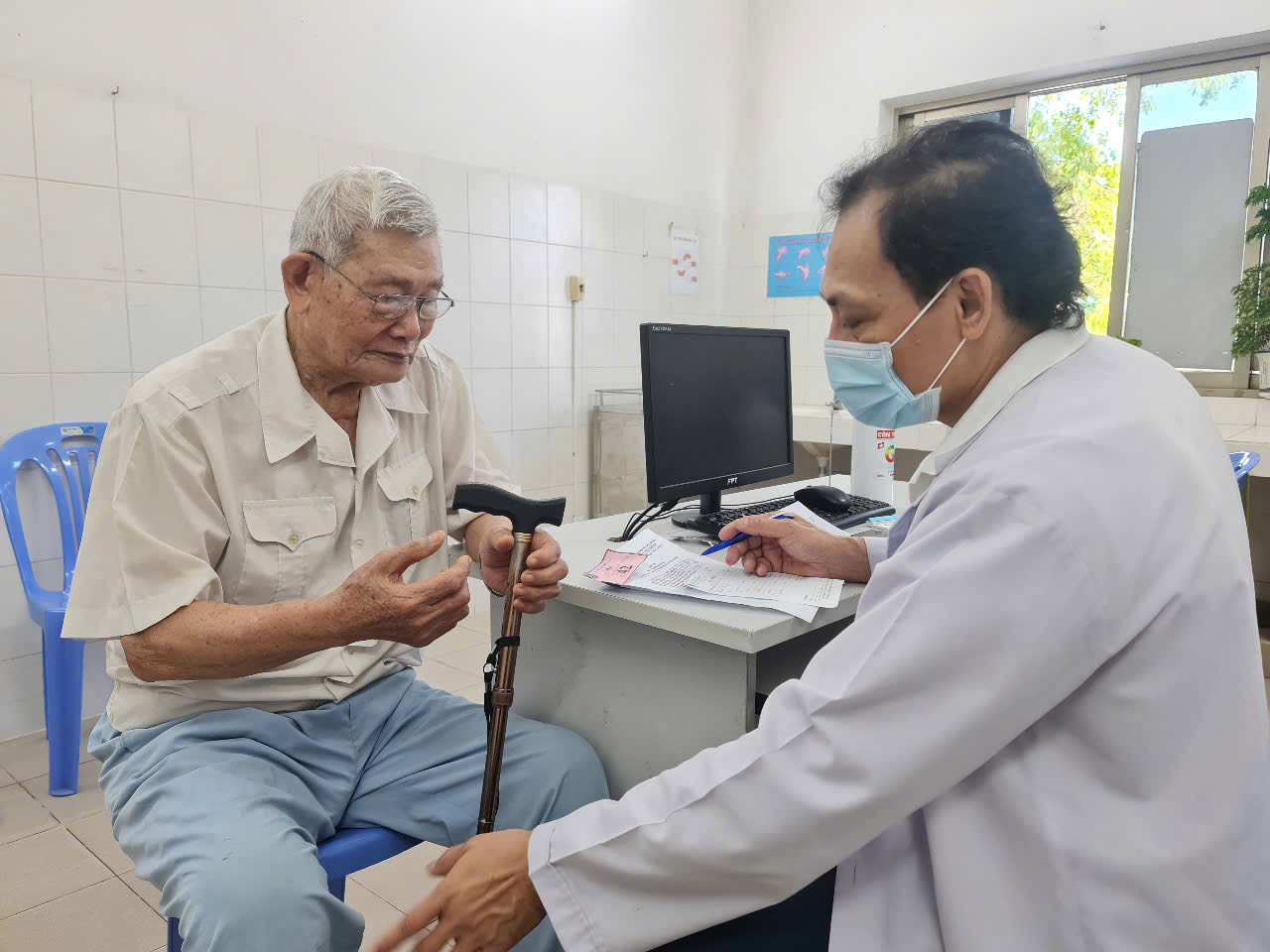 Chuỗi hoạt động ý nghĩa của đoàn chuyên gia, bác sĩ bệnh viện Lê Văn Thịnh, TP Hồ Chí Minh tại Phú Yên- Ảnh 4. Chuỗi hoạt động ý nghĩa của đoàn chuyên gia, bác sĩ bệnh viện Lê Văn Thịnh, TP Hồ Chí Minh tại Phú Yên- Ảnh 4.