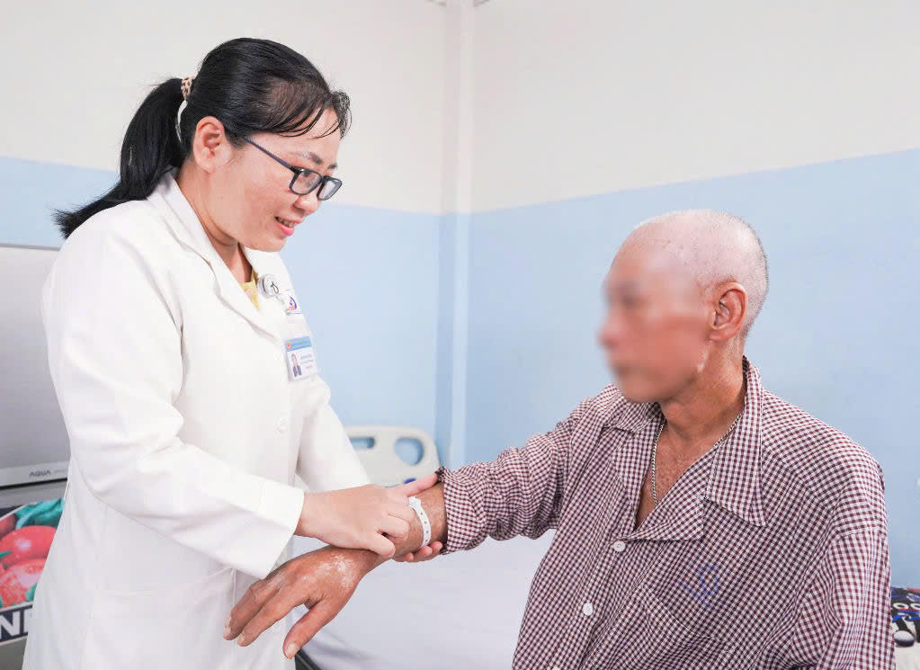 Bệnh viện Nhân dân Gia Định chẩn đoán chính xác ca xơ cứng bì hiếm gặp- Ảnh 1. Bệnh viện Nhân dân Gia Định chẩn đoán chính xác ca xơ cứng bì hiếm gặp- Ảnh 1.