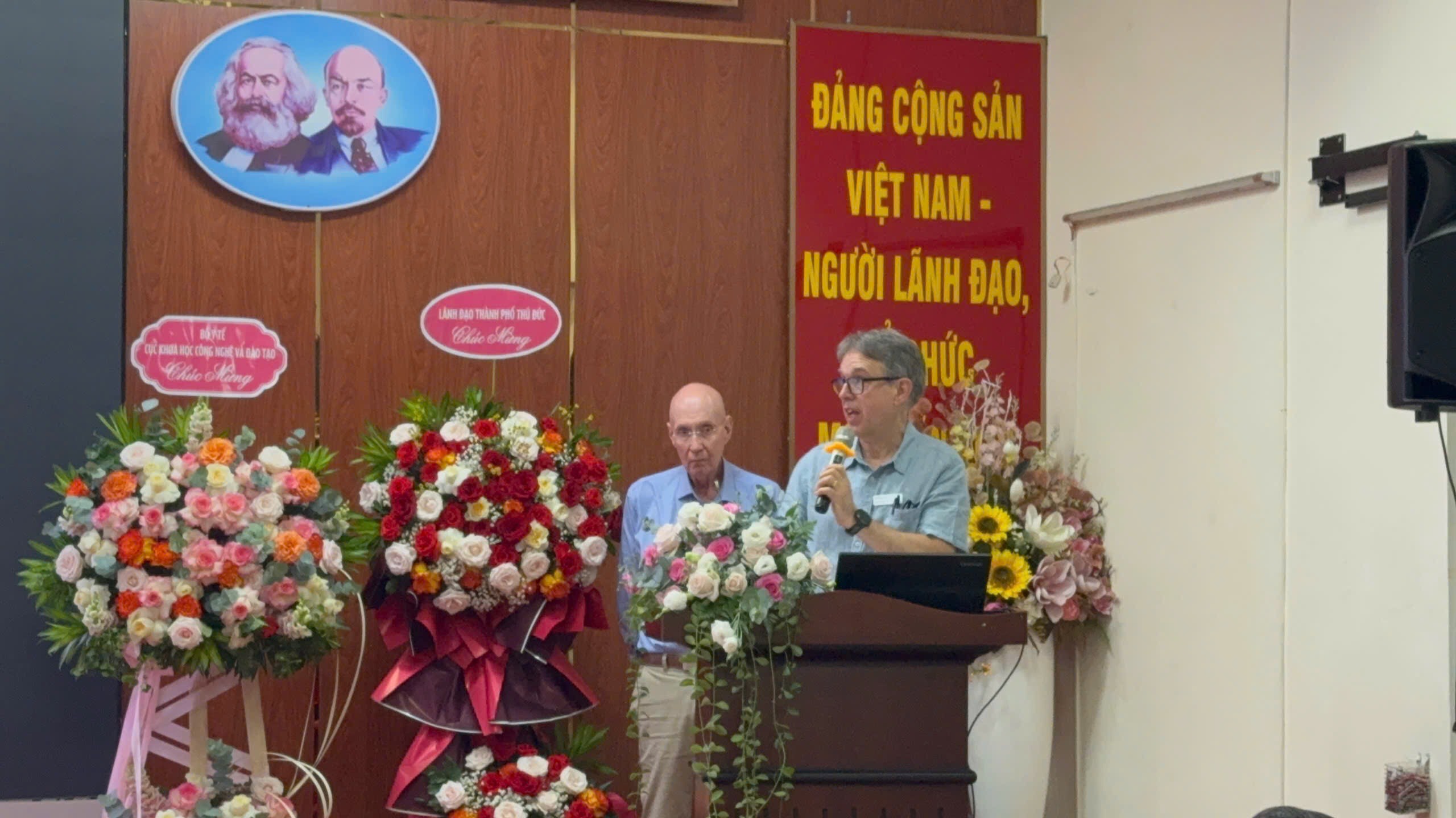 Hội thảo khoa học - năm 2025 Bệnh viện Lê Văn Thịnh với chủ đề: “An toàn người bệnh trong thực hành lâm sàng”- Ảnh 4. Hội thảo khoa học - năm 2025 Bệnh viện Lê Văn Thịnh với chủ đề: “An toàn người bệnh trong thực hành lâm sàng”- Ảnh 4.