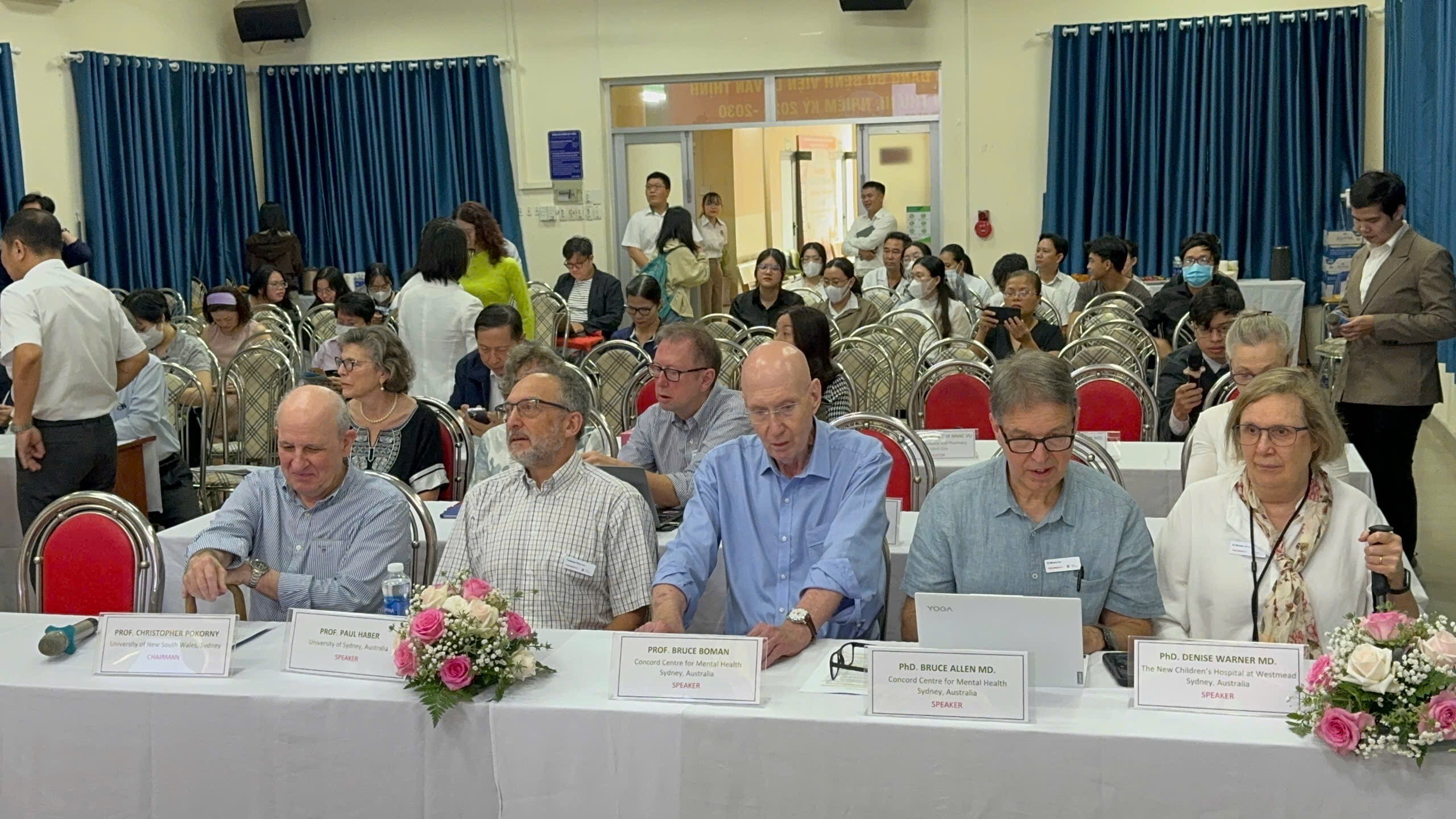 Hội thảo khoa học - năm 2025 Bệnh viện Lê Văn Thịnh với chủ đề: “An toàn người bệnh trong thực hành lâm sàng”- Ảnh 6. Hội thảo khoa học - năm 2025 Bệnh viện Lê Văn Thịnh với chủ đề: “An toàn người bệnh trong thực hành lâm sàng”- Ảnh 6.