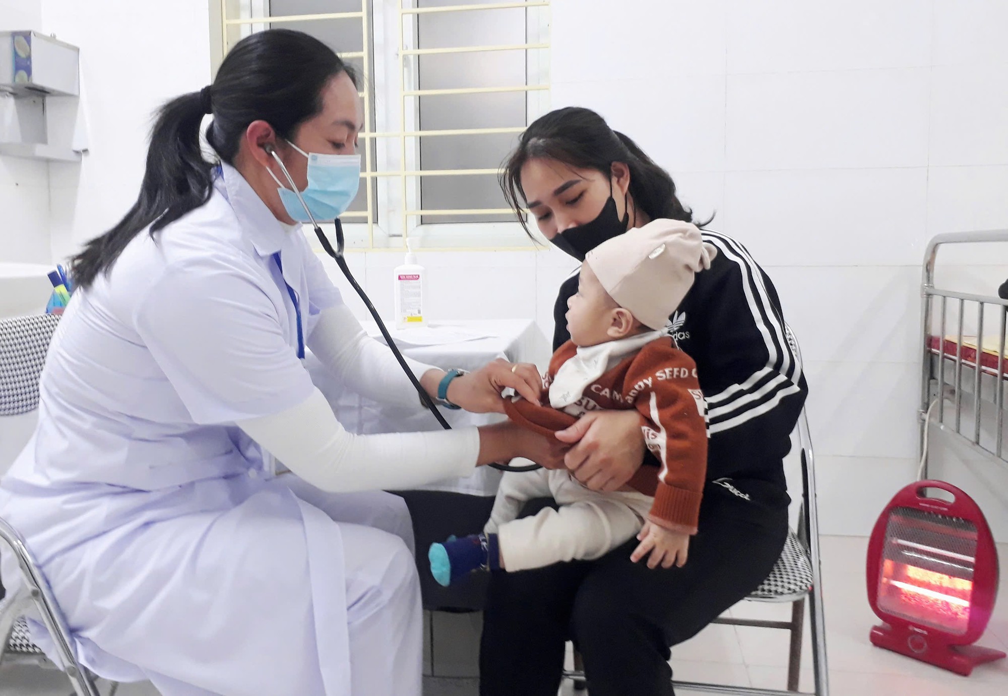 Kiểm tra tiêm vaccine sởi cho trẻ dưới 9 tháng tuổi- Ảnh 2. Kiểm tra tiêm vaccine sởi cho trẻ dưới 9 tháng tuổi- Ảnh 2.
