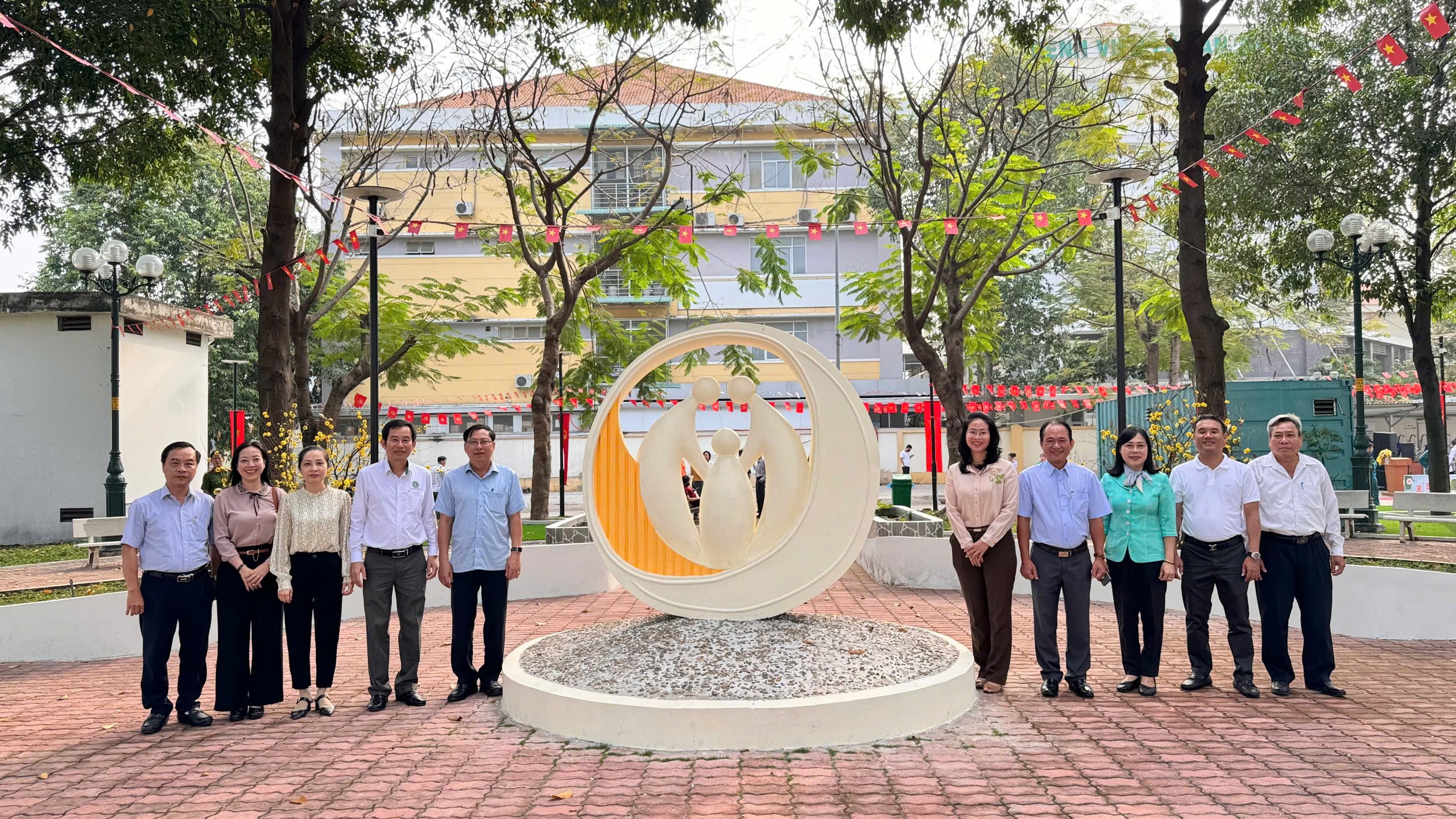 Bệnh viện Lê Văn Thịnh tổ chức Lễ khánh thành Công trình công viên Hạnh phúc- Ảnh 9. Bệnh viện Lê Văn Thịnh tổ chức Lễ khánh thành Công trình công viên Hạnh phúc- Ảnh 9.