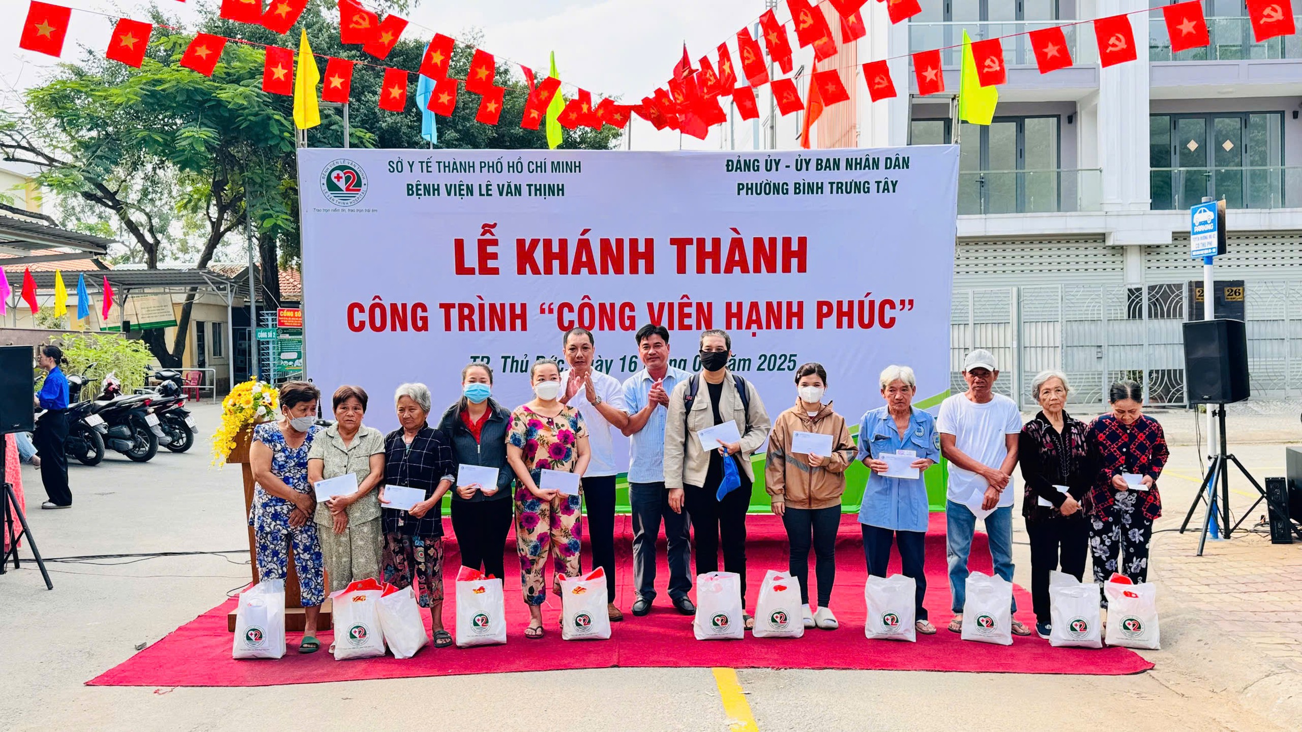 Bệnh viện Lê Văn Thịnh tổ chức Lễ khánh thành Công trình công viên Hạnh phúc- Ảnh 7. Bệnh viện Lê Văn Thịnh tổ chức Lễ khánh thành Công trình công viên Hạnh phúc- Ảnh 7.